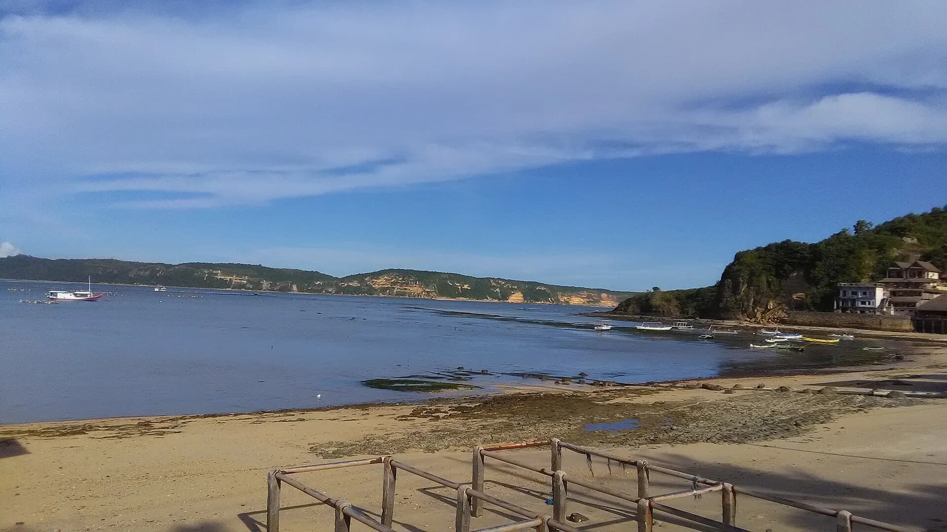 Baie de Gerupuk, à l’est de Kuta Lombok
