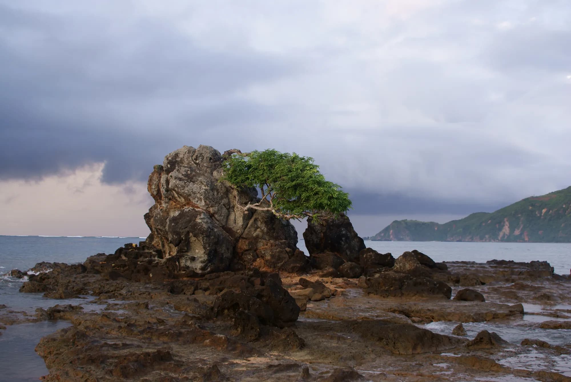 Pointe rocheuse de Kuta, au sud de Lombok