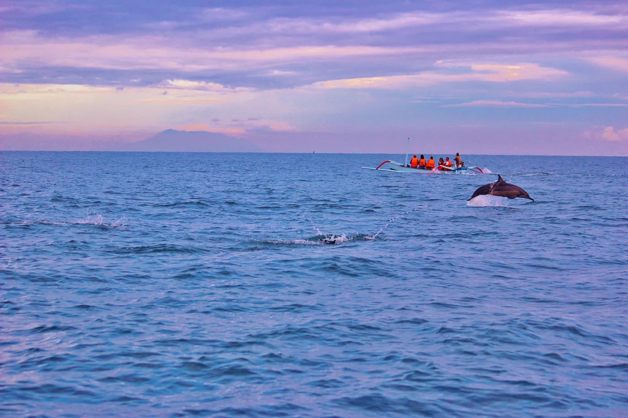 Jukung au large de Lovina à l’aube, nord de Bali